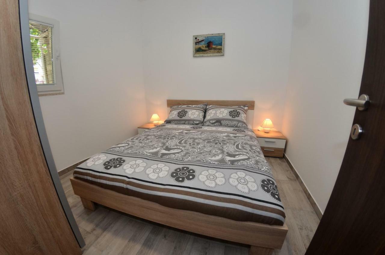 Apartman Mia Pola Esterno foto