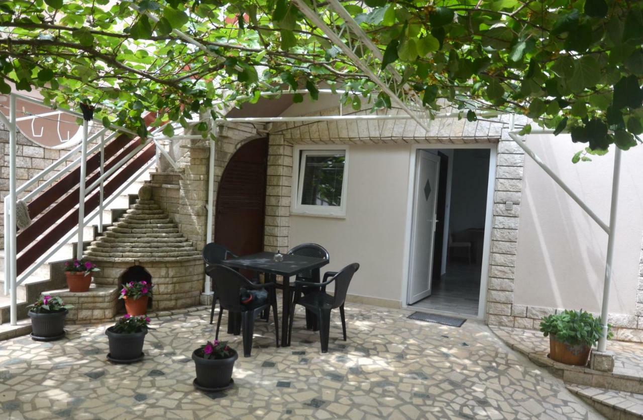 Apartman Mia Pola Esterno foto