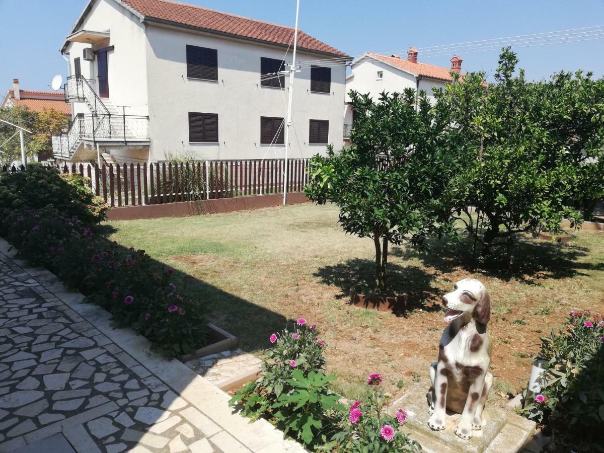 Apartman Mia Pola Esterno foto